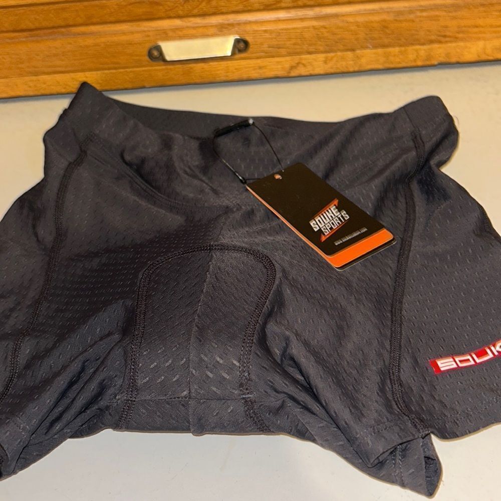 NWT Women’s Cycling shorts S Gray padded